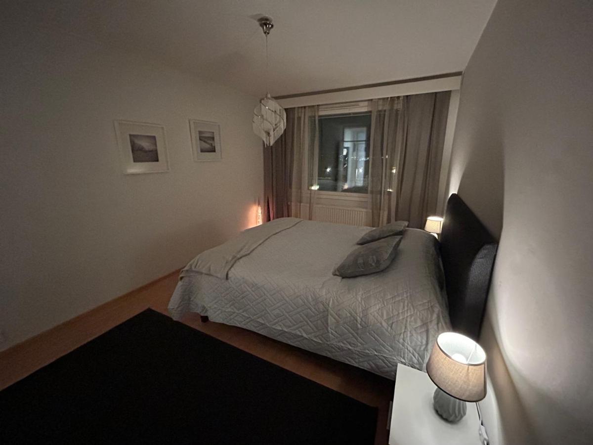 Keskustan Tilava Kaksio Lägenhet Rovaniemi Exteriör bild